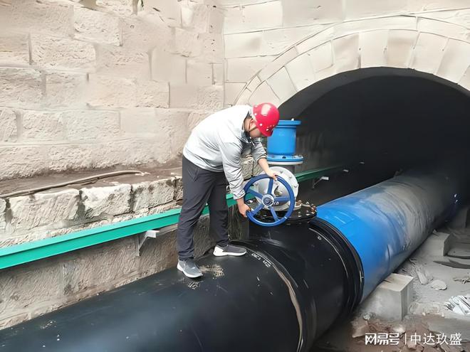 Kaiyun体育网站：内蒙古呼和浩特包头供水管道清洗自来水供暖热力管道脉冲清洗(图4)