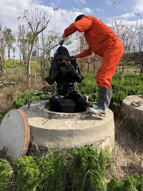 白云区雨污水管网疏通方法：清理淤泥、封堵排查实践(图3)