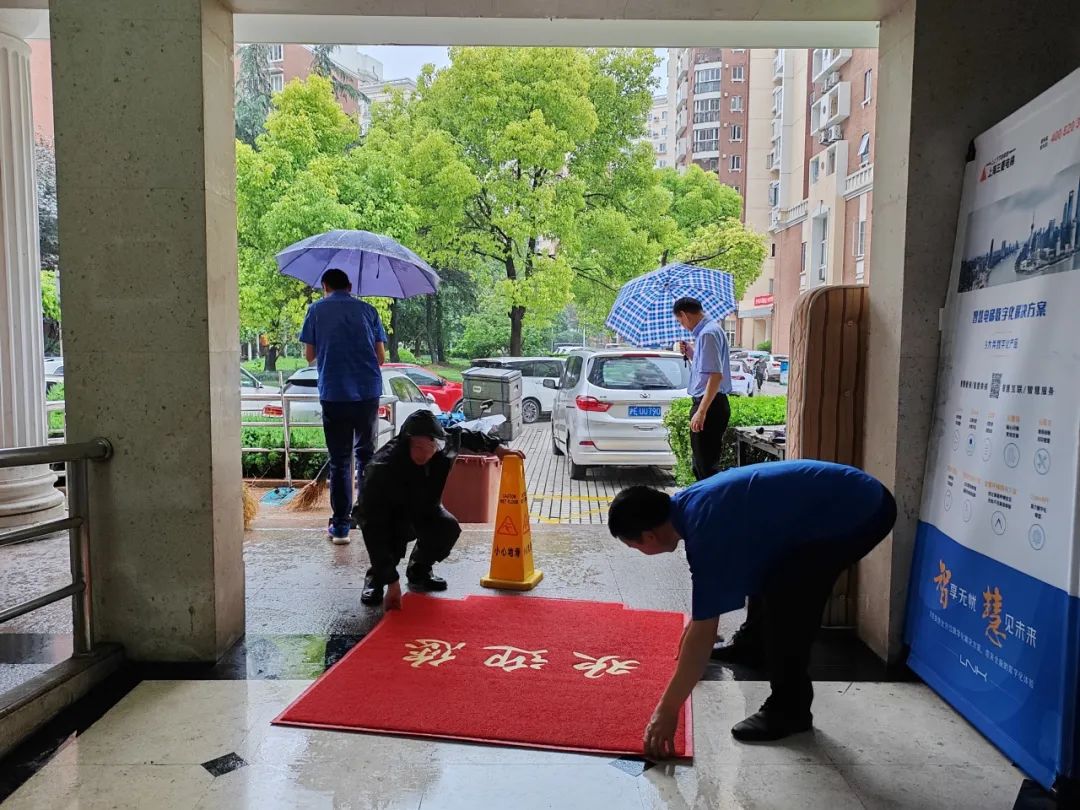 “暴力梅”来袭他们全线出动……(图3)