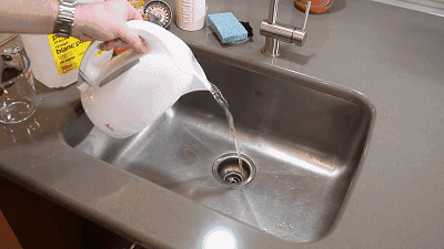 Kaiyun（中国体育）：下水道堵了别用热水冲！试试这么做管道畅通无阻贼实用(图1)