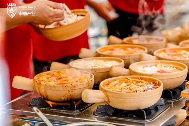 底料低至99元餐饮业再现“新卷王”！(图7)