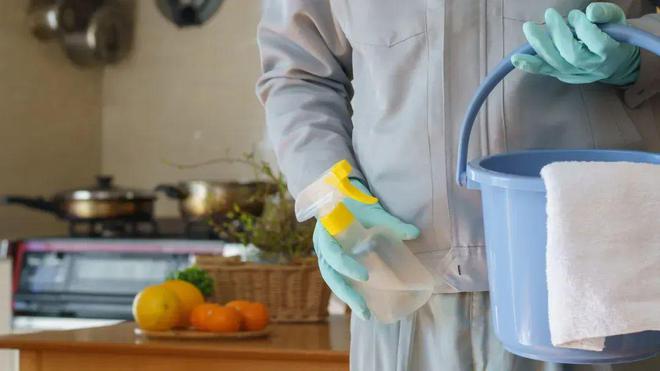 【随手一拍】男子被迫摘除眼球！这种虫几乎家家都有……(图4)