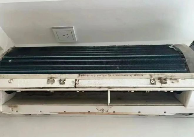 Kaiyun体育网站：为什么空调开26℃就有一股酸臭味儿？(图7)