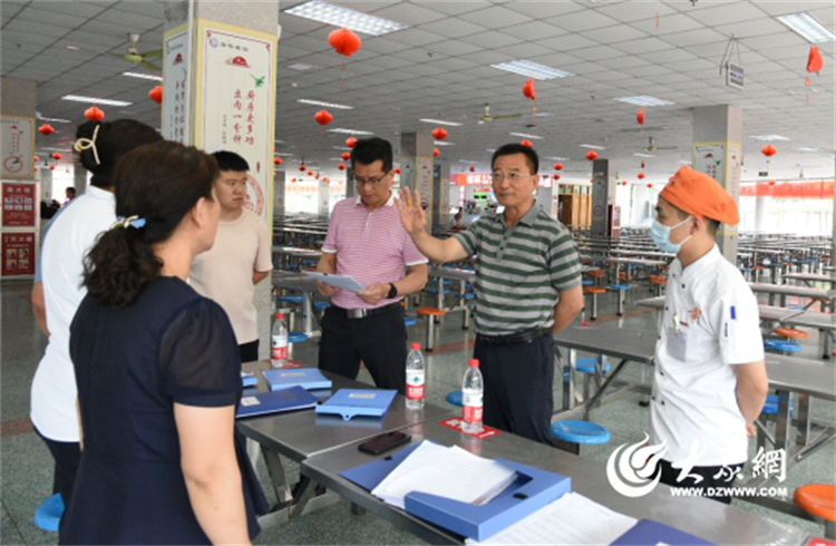 Kaiyun体育网站：枣庄职业学院开展餐厅油烟管道清理专项检查(图2)