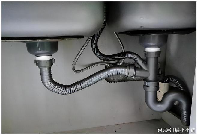 Kaiyun体育网站：下水道被油污堵了千万别用开水冲！简单一招家中管道畅通无阻(图6)