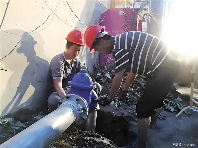 城市市政乡村村庄道路下面的老旧供水管道自来水管道清洗！(图4)