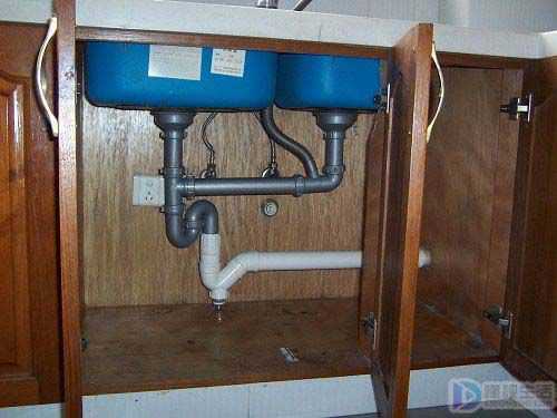 管道堵了如何自己快速疏通(图1)