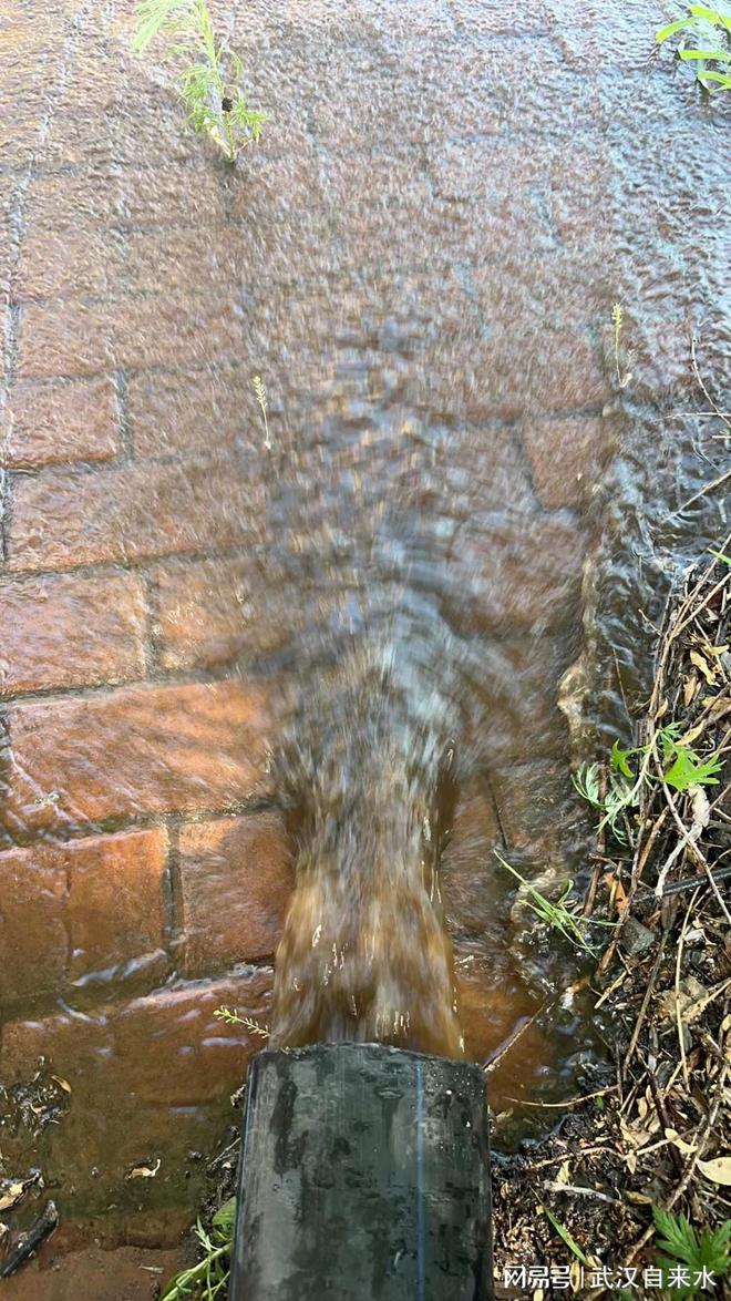 球墨铸铁管道清洗物理脉冲技术输水管道清洗锈垢清除(图1)