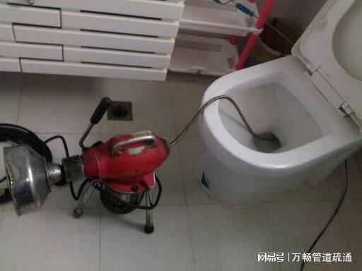 如何清理户外排水管道(图1)