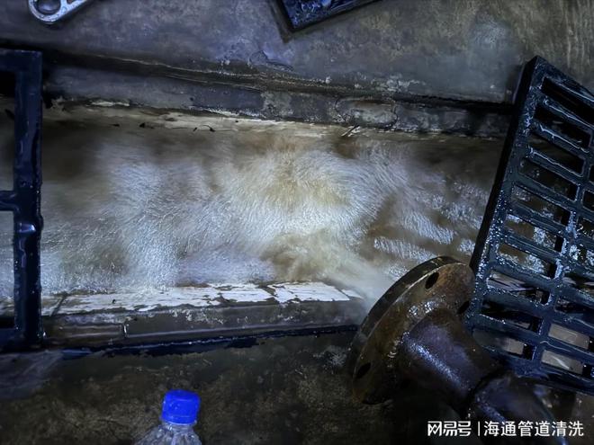 自来水管道清洗的重要性及作用详解。(图2)