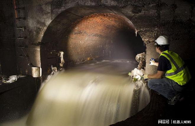 为何钟情水陆两栖机器人？解开其在高水位管道的神秘面纱(图1)