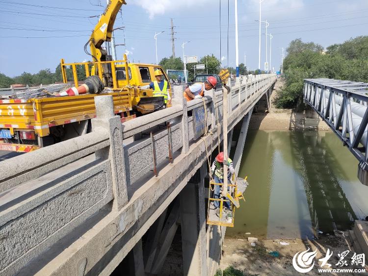 德州市政设施服务中心集中力量开展“洗城”行动助力城市面貌大提升_大众网(图2)