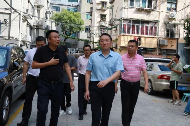 本市房管系统积极做好防汛防台工作（二）(图1)