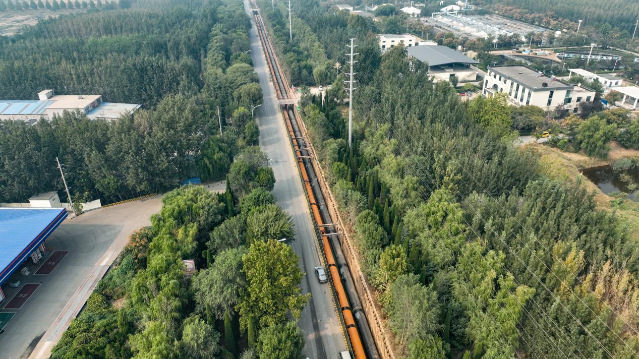 Kaiyun体育网站：济南能源集团创新改良大口径管网机械清扫技术_泉城新闻_大众网(图1)