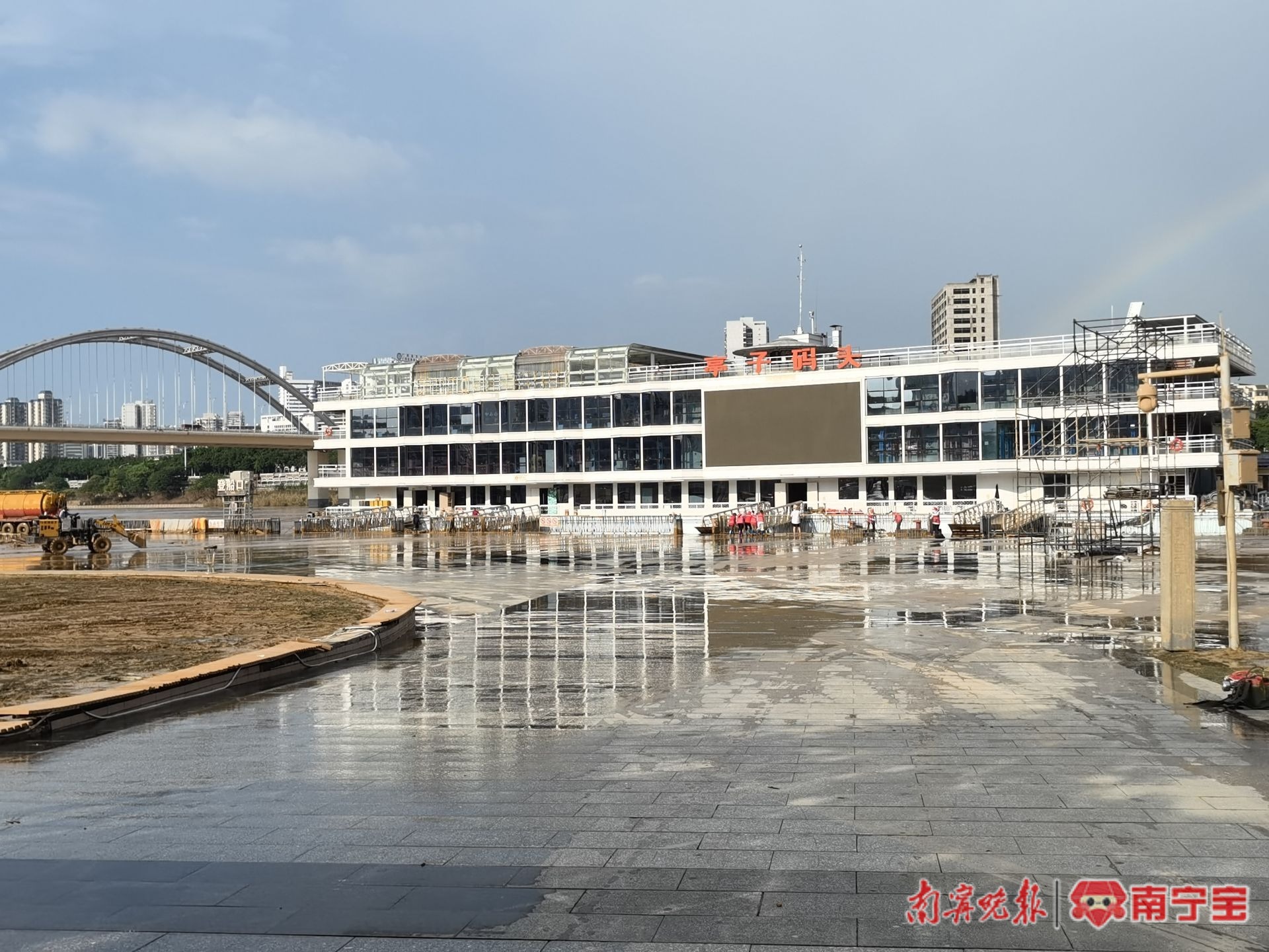 南宁建宁中环洁公司持续组织开展清淤作业邕江沿岸公园美丽容颜逐步回归(图4)