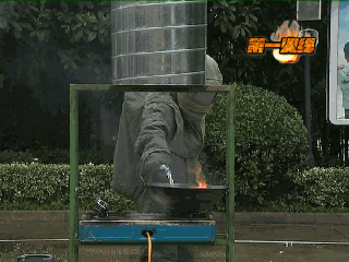 小学突发火情！原因初判→(图3)