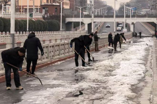 Kaiyun体育网站：河北保定：供水部门快速响应及时修复损坏管道(图3)