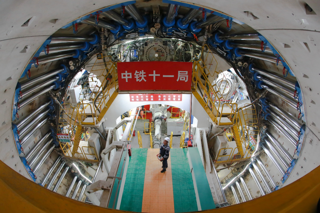 【新春走基层】春节我将在海底建隧道(图1)