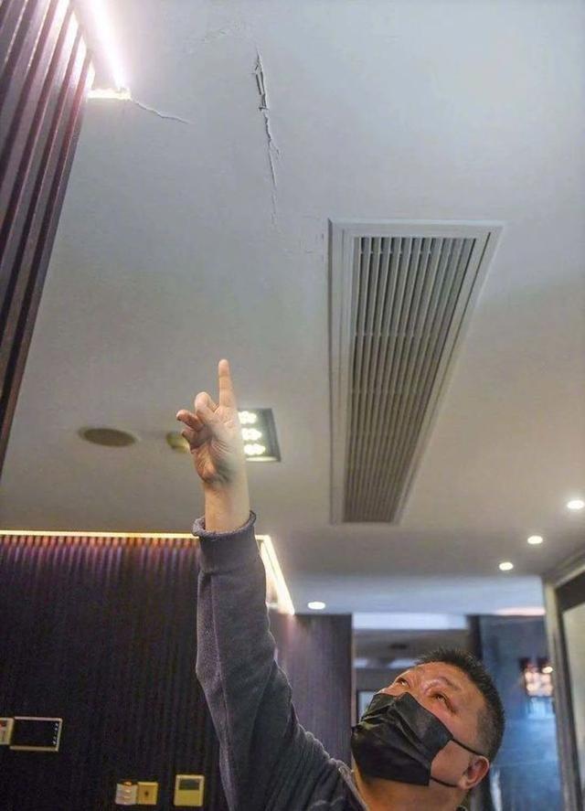 汤臣一品亿元豪宅经历的“粪水危机”：撕开物业管理黑洞冰山一角(图4)