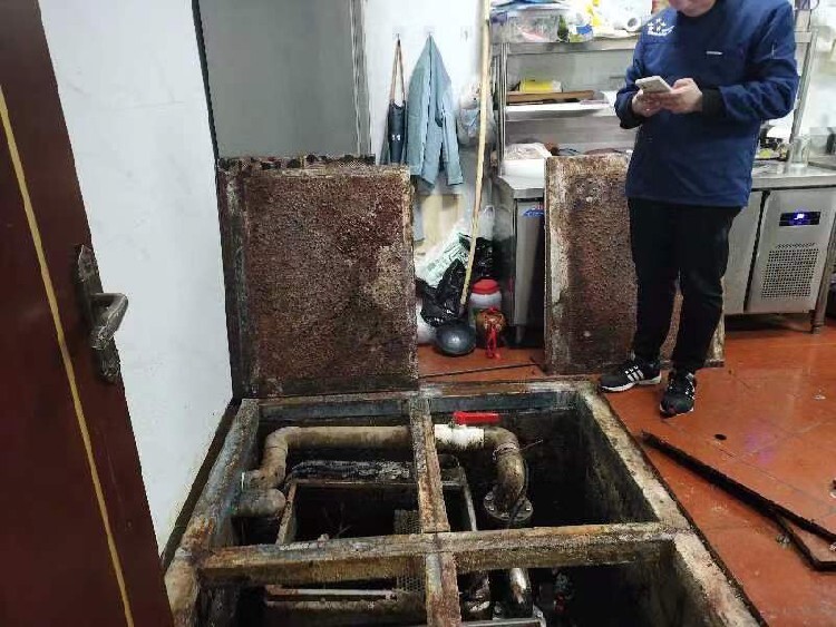 石榴庄市政管道清淤价格高压清洗管道(图2)