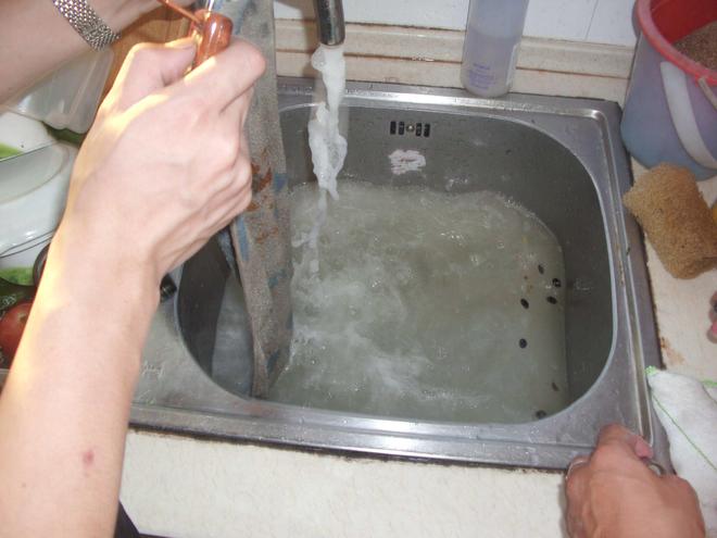 Kaiyun（中国体育）：如何轻松清洗水管为您的生活带来清新健康(图1)