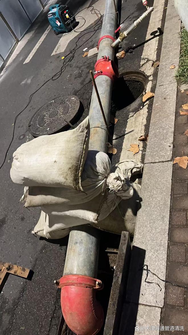 Kaiyun体育网站:北京输油管线清洗市政供水管道清洗物理脉冲管道(海通)(图2)