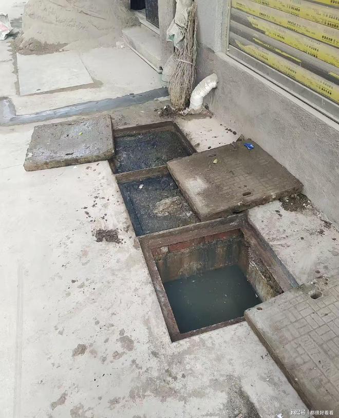 Kaiyun体育网站：重庆疏通下水道地漏电话疏通马桶化粪池师傅(图2)