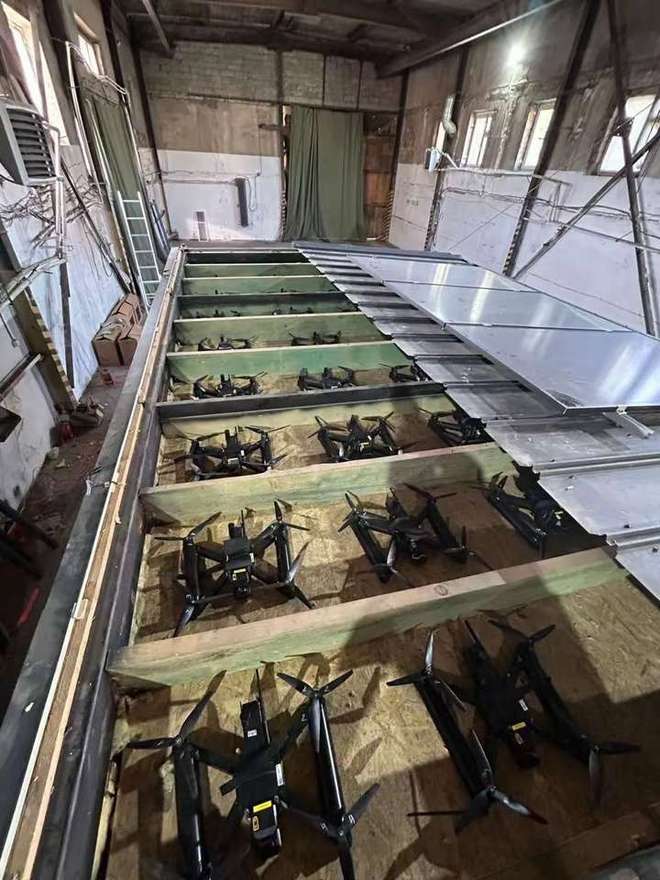 Kaiyun体育网站:跨越万里袭击海参崴?俄空军基地遇袭前两日海参崴突发三场爆炸(图6)