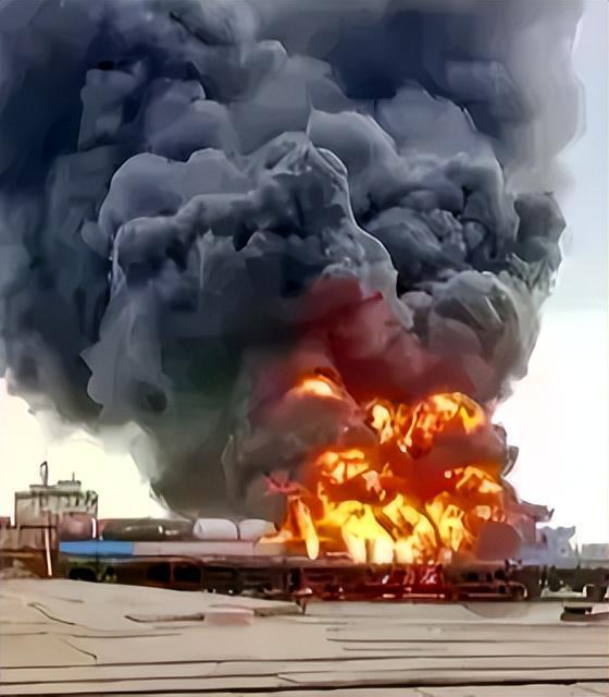 Kaiyun体育网站:跨越万里袭击海参崴?俄空军基地遇袭前两日海参崴突发三场爆炸(图4)