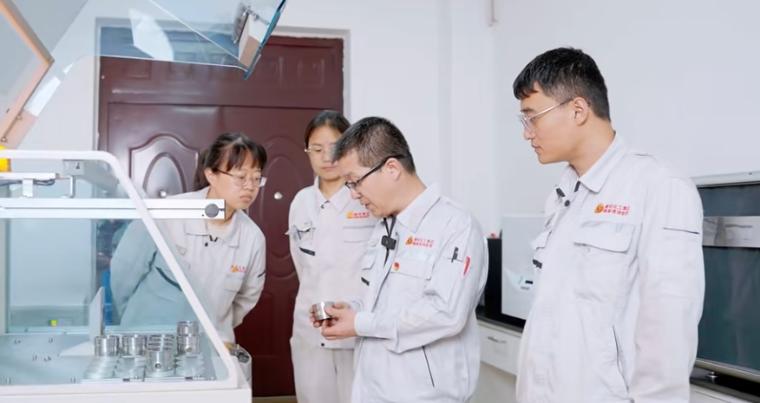 潞安化工煤基清洁能源首席师张国华：与“煤”相伴向“清”而行(图3)