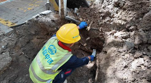 Kaiyun（中国体育）：维修水管卡在“空置房”多方接力解民忧暖民心(图6)