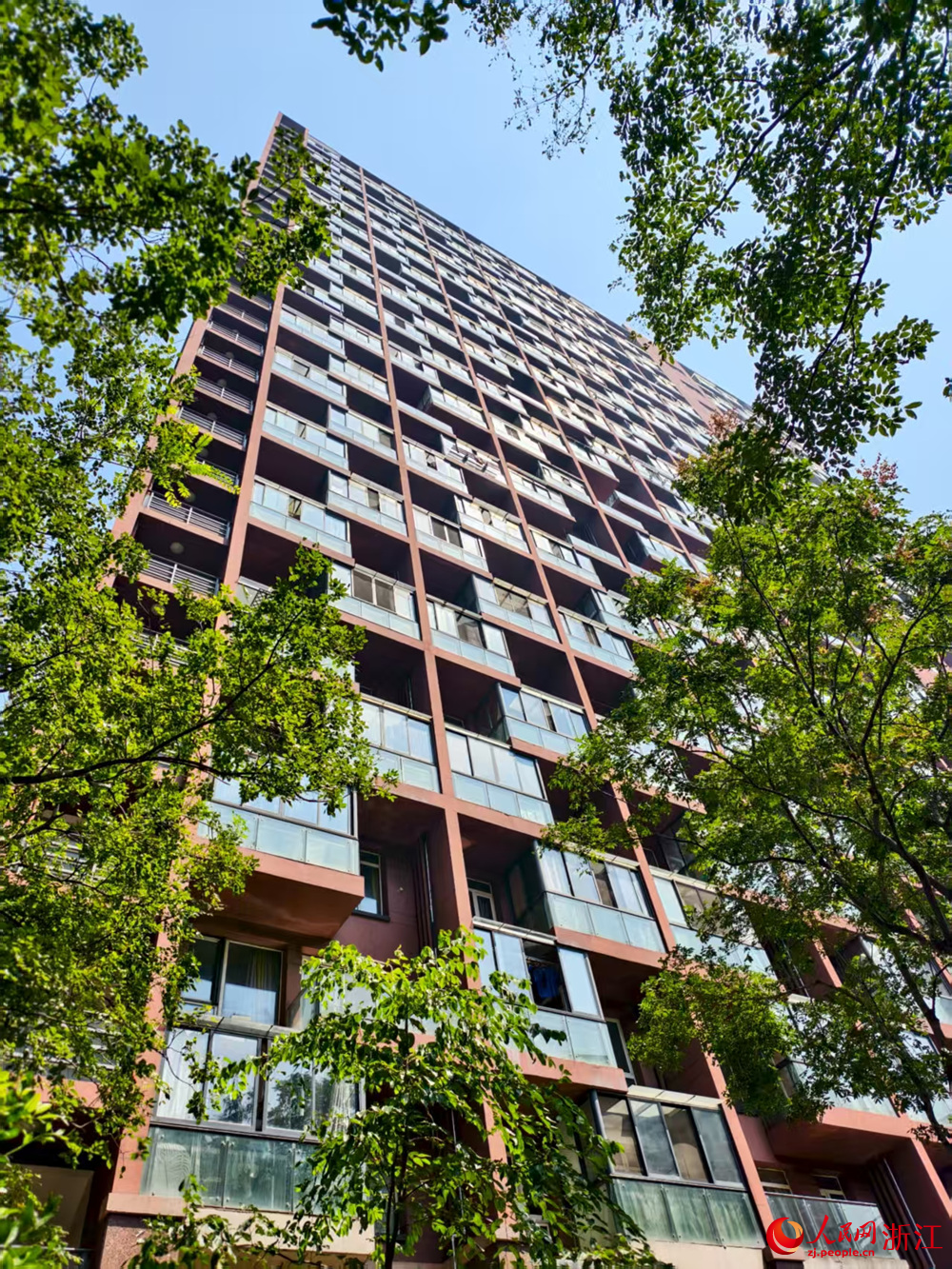 原位更换不动烟火浙江钱塘为高层住宅成功“换血管”(图1)