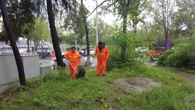 许昌：以“绣花功夫”开展“洗城”清洁行动(图3)