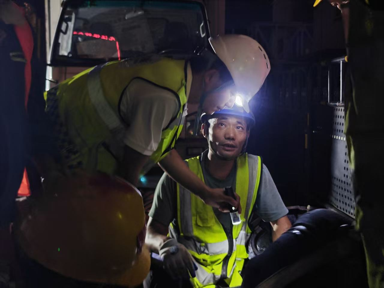 Kaiyun体育网站：老旧小区污水漫溢广州水投排水公司速解民忧(图1)