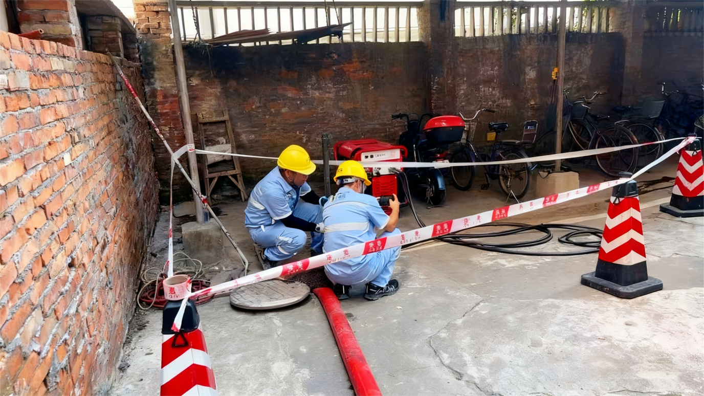 Kaiyun体育网站：老旧小区污水漫溢广州水投排水公司速解民忧(图3)