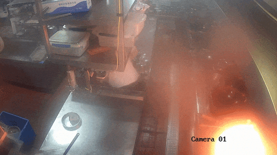 案例警示用火离人？长期不清理？松江近期已发生两起油烟管道“暴躁”！(图2)