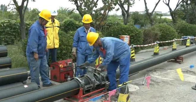 告别“烟熏火燎”！胶州75公里燃气管网通村入户(图1)