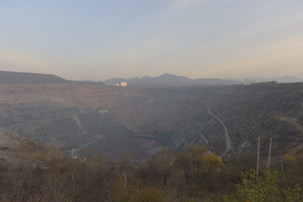 四中全会精神在基层百年鞍钢厚积“绿色家底”汇聚“绿色动能”(图1)