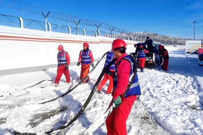 顶风冒雪！东北管道公司两座储罐清洗工程收官(图6)