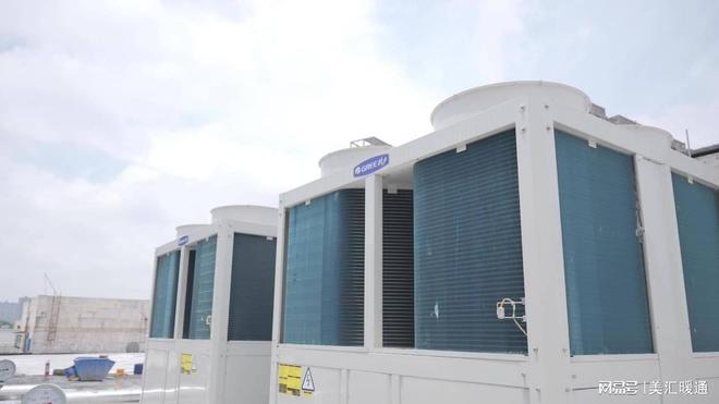 安装商用厨房空调如何有效解决油烟与高温问题?(图1)