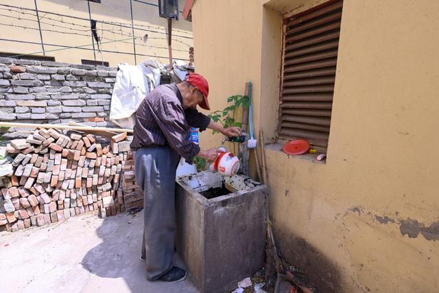 手拎马桶攻坚记(图1)