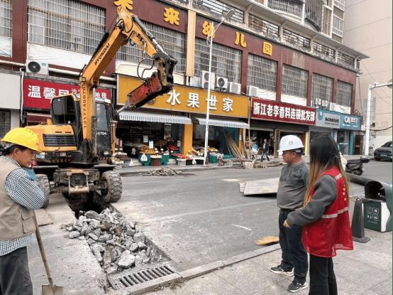 咸安区温泉街道希望桥社区:管道堵塞扰民社区联动解忧(图2)