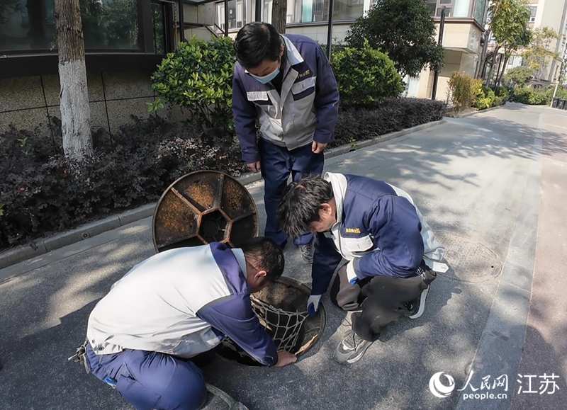 Kaiyun体育网站:办得好丨小区排水难题6年未解江苏扬州派“机器人”探出究竟(图2)