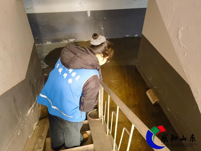 济宁任城区古槐街道大石桥社区：快速响应解民忧管道抢修暖人心(图1)