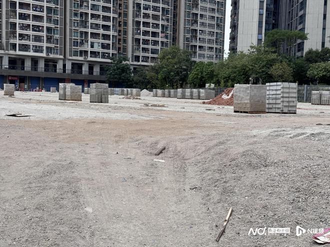 空地能否建临时停车场？周边小区居民意见不一记者多方调查(图4)