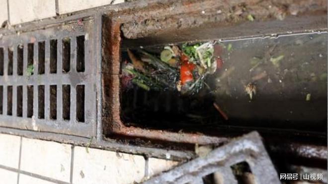 Kaiyun体育网站：从“堵心难题”到“畅通无忧”：茀水安去油污模块重塑下水道环境(图1)