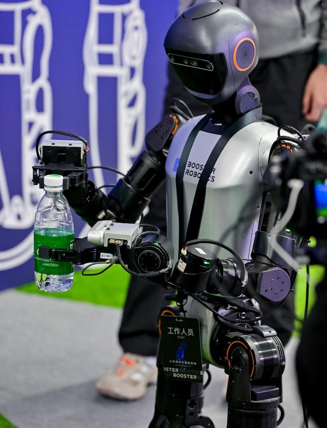 Kaiyun体育网站：清华系具身大脑公司获近亿元融资预计2026年接入设备达十万台以上｜硬氪首发(图2)