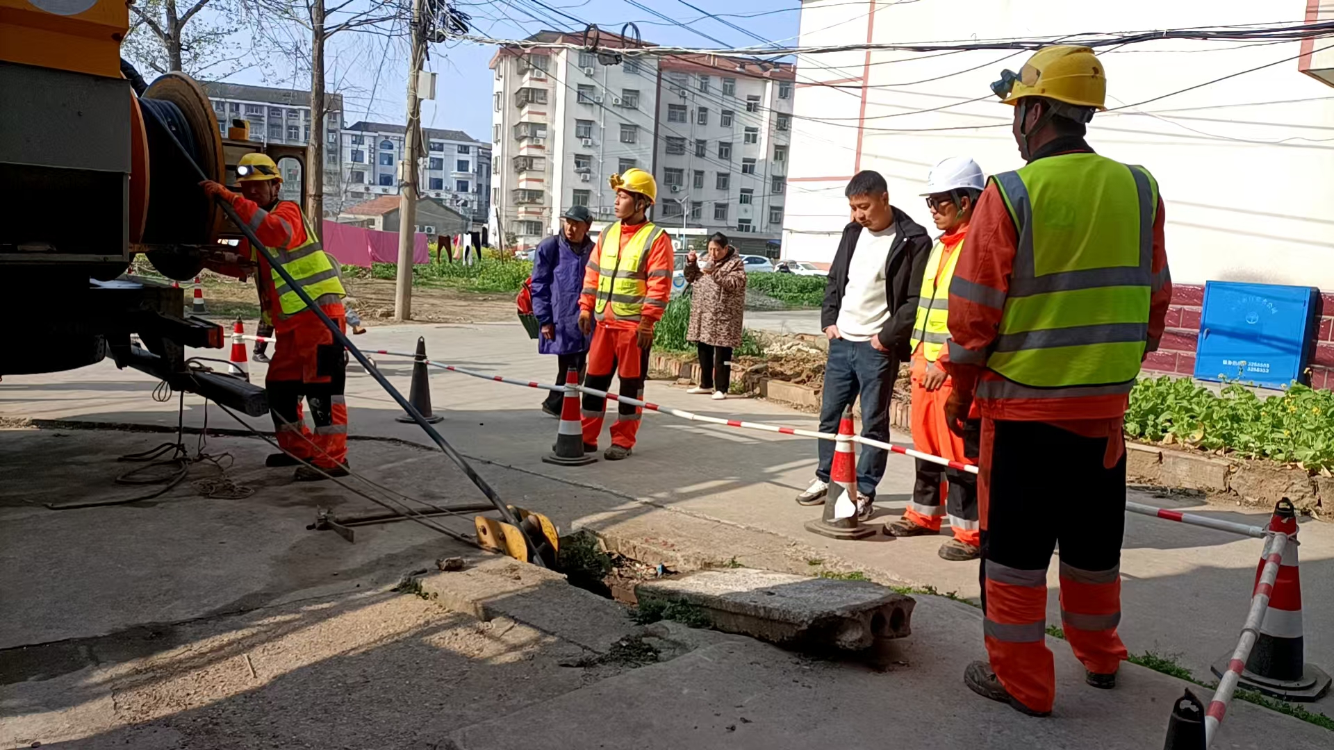 Kaiyun（中国体育）：应城城中街道古城社区：开展熊湾南下水道清淤专项工作(图1)